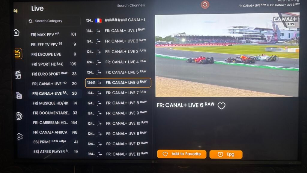 Abonnement IPTV 12 mois - Interface de streaming moderne sur Smart TV avec accès à des milliers de chaînes